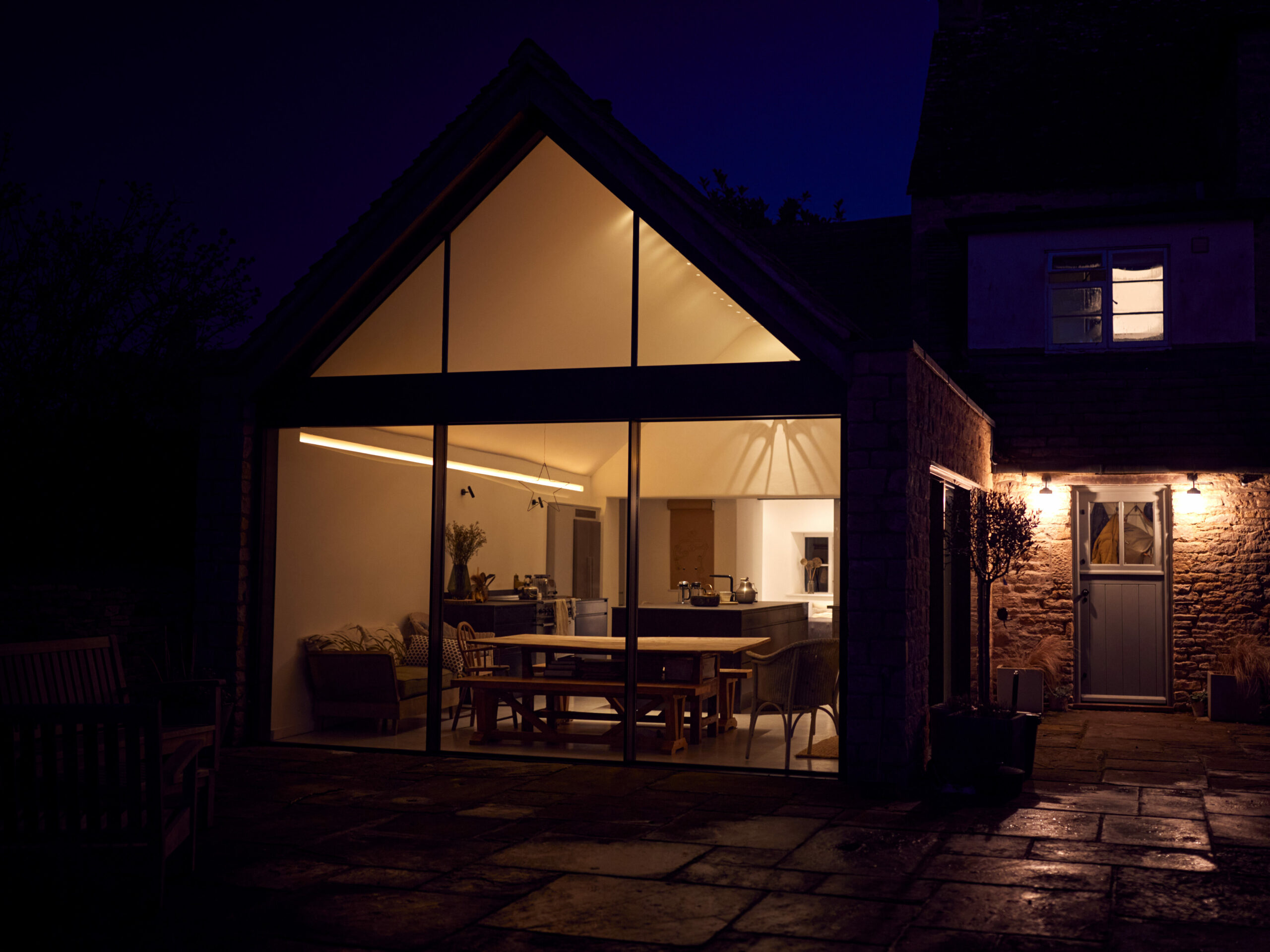 Exterior,View,Of,Beautiful,Kitchen,Extension,At,Night